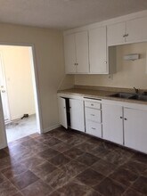 1415 SW 11th St in Topeka, KS - Building Photo - Building Photo