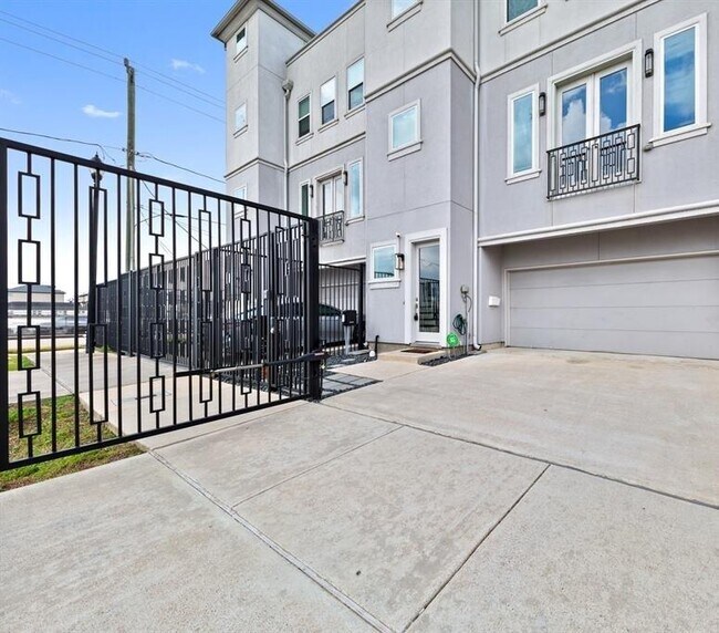 1822 McIlhenny St in Houston, TX - Building Photo - Building Photo