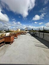 1120 E 25th St in Los Angeles, CA - Foto de edificio - Building Photo
