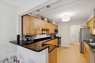 1487 Hazelwood Ct in Gurnee, IL - Building Photo - Building Photo