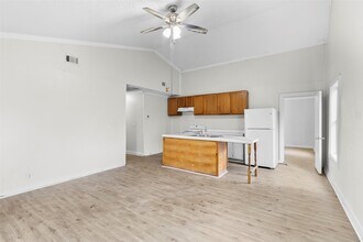 31 B Jackson Rd in Huntsville, TX - Building Photo - Building Photo