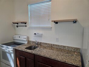 8359 Lookout Pointe Dr in Windermere, FL - Building Photo - Building Photo