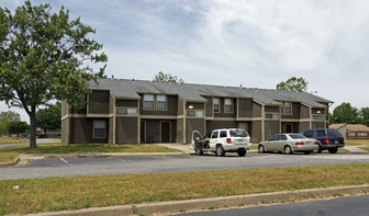 London Oaks Apartments