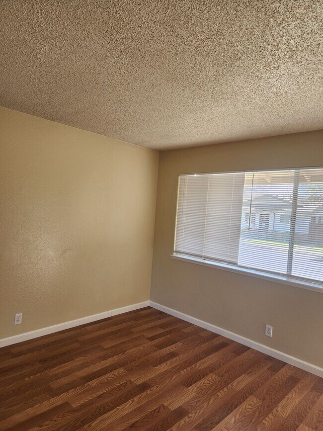 1924 Sage Ct-Unit -N1924SC in Modesto, CA - Building Photo - Building Photo