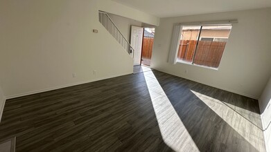 4421-4427 Farquhar Ave in Los Alamitos, CA - Building Photo - Building Photo