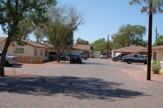 818 N 39th Ave in Phoenix, AZ - Building Photo - Other