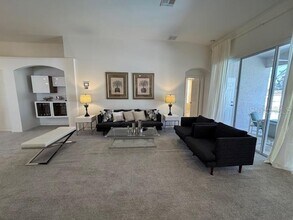 8212 Fan Palm Way in Kissimmee, FL - Building Photo - Building Photo