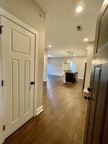 100 Portico Street in Lynchburg, VA - Building Photo