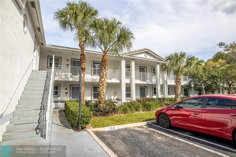 9013 NW 38th Dr in Coral Springs, FL - Building Photo