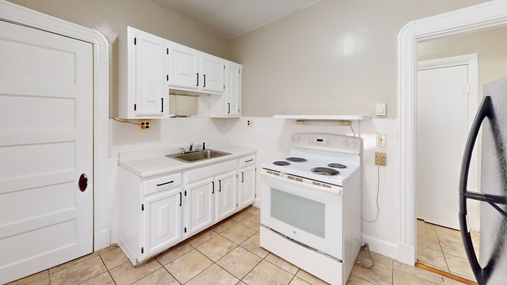 23 Endicott Ave in Revere, MA - Foto de edificio