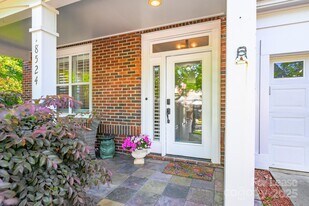 18524 Mizzenmast Ave in Cornelius, NC - Building Photo