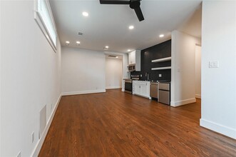 425 W 21st St in Houston, TX - Building Photo - Building Photo