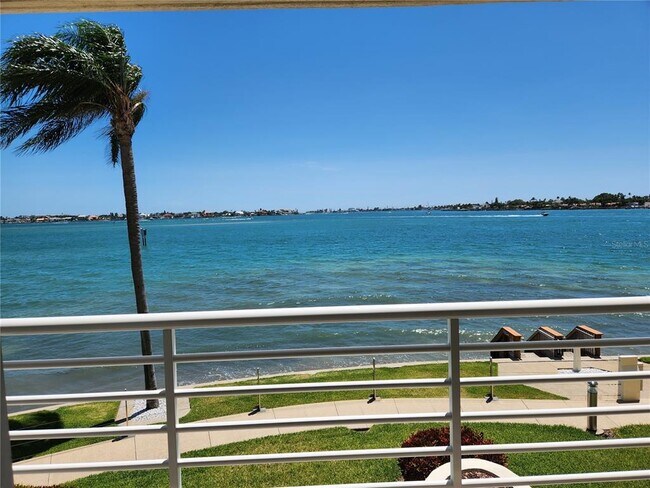property at 6105 Bahia Del Mar Cir