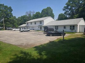 77 River St in Charlestown, NH - Building Photo