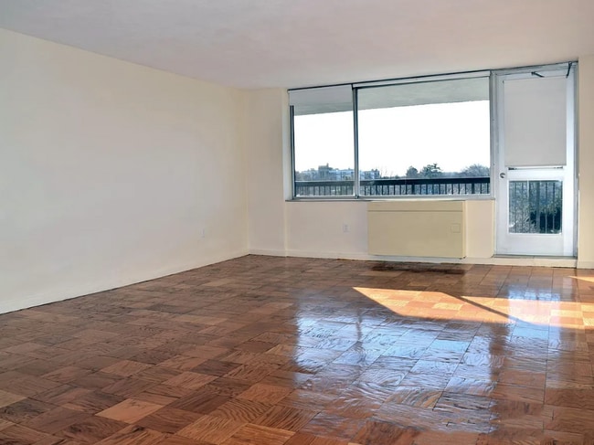 property at 86 Monmouth St
