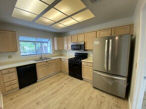 8917 Villa Ridge Dr in Las Vegas, NV - Building Photo - Building Photo