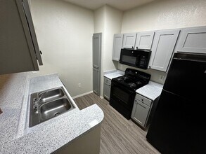 The Lodge at Lost Pines Apartments in Bastrop, TX - Foto de edificio - Building Photo