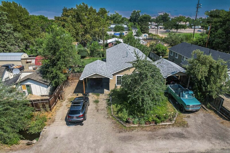 210 E 12th St in Emmett, ID - Building Photo