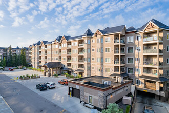 10 Discovery Ridge Clos SW in Calgary, AB - Building Photo - Building Photo