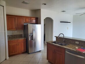 2635 SW 84th Ter in Miramar, FL - Building Photo - Building Photo