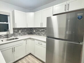 926 Waverly St in Framingham, MA - Building Photo - Building Photo