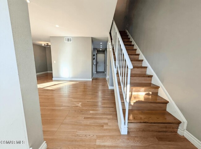 28713 Conejo View Dr in Agoura Hills, CA - Building Photo - Building Photo