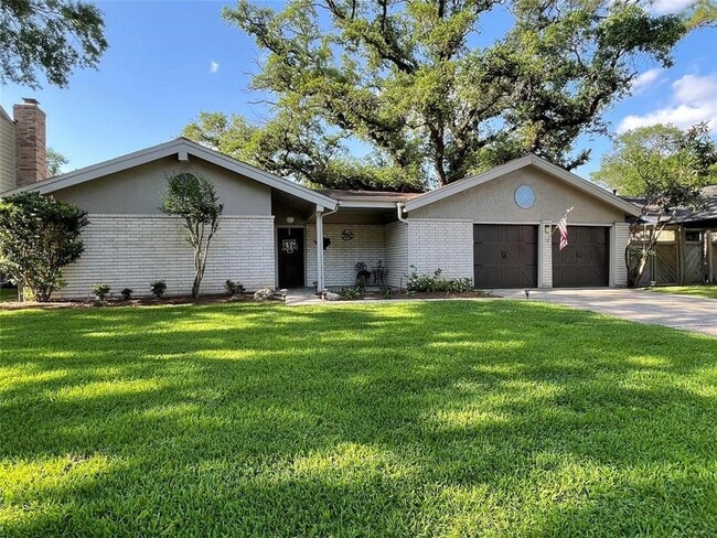 property at 11306 Valley Stream Dr