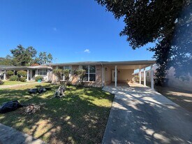 4937 Maid Marion Dr in New Orleans, LA - Building Photo