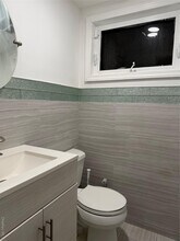 7 Gloucester Dr in Wyandanch, NY - Foto de edificio - Building Photo