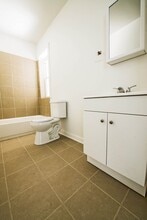 7135 S Blackstone Ave in Chicago, IL - Building Photo - Building Photo