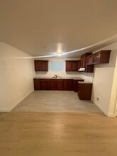 438 W 71st St in Los Angeles, CA - Foto de edificio - Building Photo