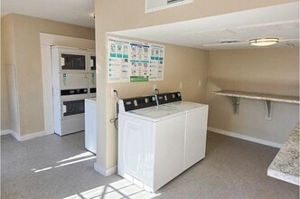 Sandpebble in Irving, TX - Building Photo - Building Photo