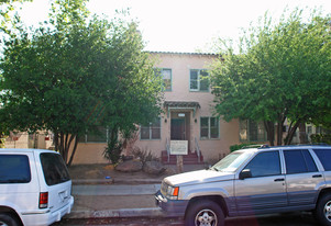 Casa Bonita Apartments in Fresno, CA - Building Photo