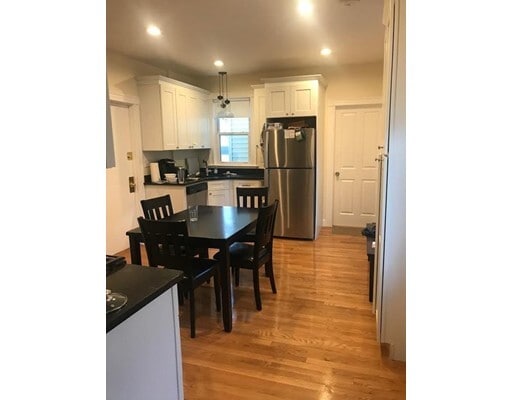 48 Chester Ave, Unit 1 in Medford, MA - Building Photo - Building Photo
