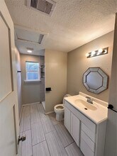 2716 Hill Ave in Dickinson, TX - Building Photo - Building Photo