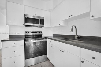 14600 NE 14th Ave in Miami, FL - Building Photo - Building Photo