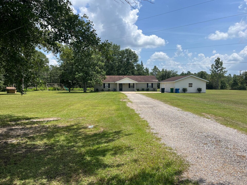 14600 MS-613 in Moss Point, MS - Building Photo