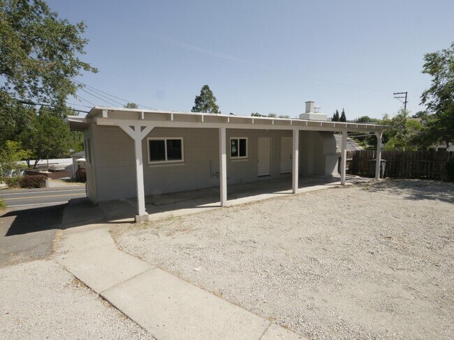 property at 606 Mountain Ranch Rd