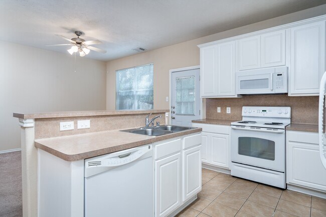 property at 207 N Burberry Park Cir