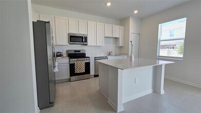 2592 Skyline Lp in Kissimmee, FL - Building Photo - Building Photo