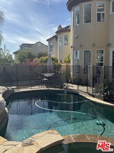 6076 Alexandra Ct in Oak Park, CA - Building Photo - Building Photo