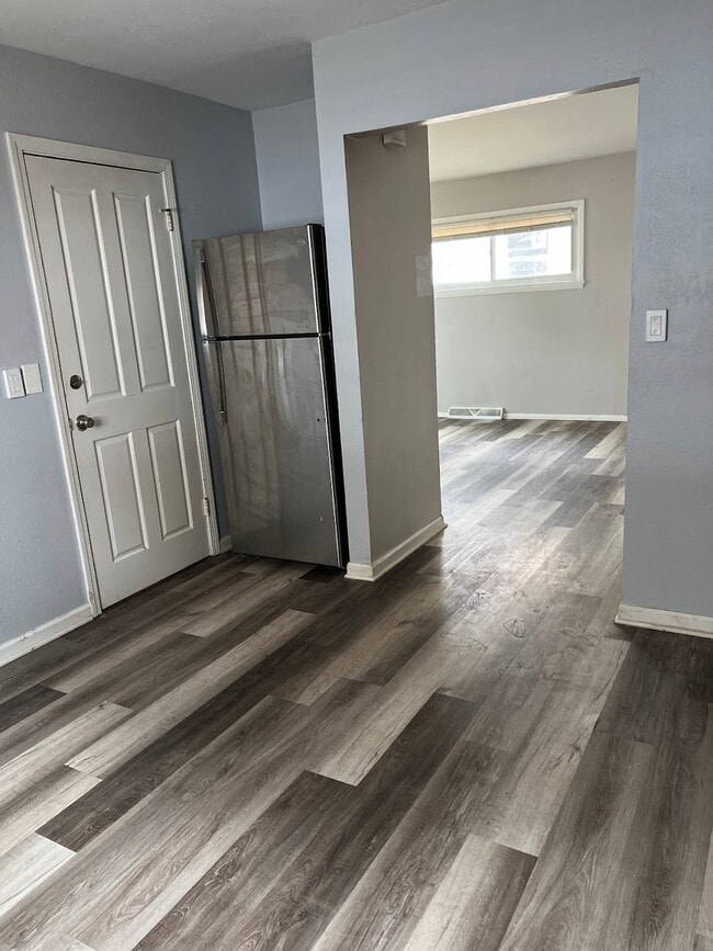 6046 N 61st St in Milwaukee, WI - Foto de edificio - Building Photo