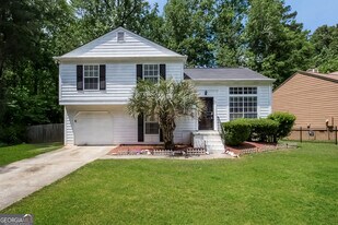 6350 Laurel Post Dr in Lithonia, GA - Building Photo