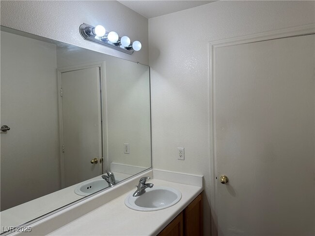 property at 9558 Grapeland Ave