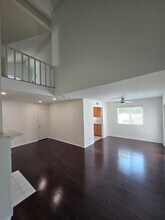 1964 E Villa St in Pasadena, CA - Building Photo - Building Photo