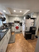 1847 Thomas Ave in San Diego, CA - Foto de edificio - Building Photo