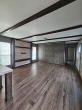 6501 Hwy 19 in Springtown, TX - Foto de edificio - Building Photo