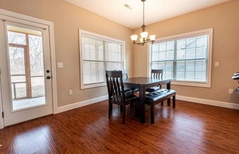 2209 Buckner Dr in Manhattan, KS - Building Photo - Building Photo