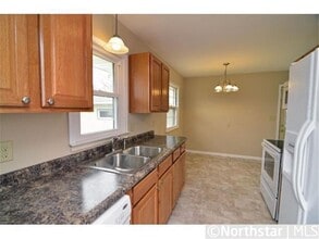 10701 Morris Ave S in Bloomington, MN - Building Photo - Building Photo