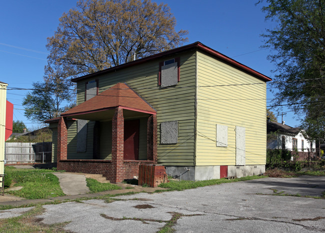 1072 S Barksdale St in Memphis, TN - Foto de edificio - Building Photo